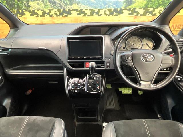 ノア Ｓｉ　Ｇ’ｓ　純正９インチナビ　バックカメラ　フリップダウンモニター　セーフティセンス　純正１８インチアルミ　両側電動スライドドア　ＬＥＤヘッドライト　７人乗り　オートマチックハイビーム　バックカメラ（2枚目）