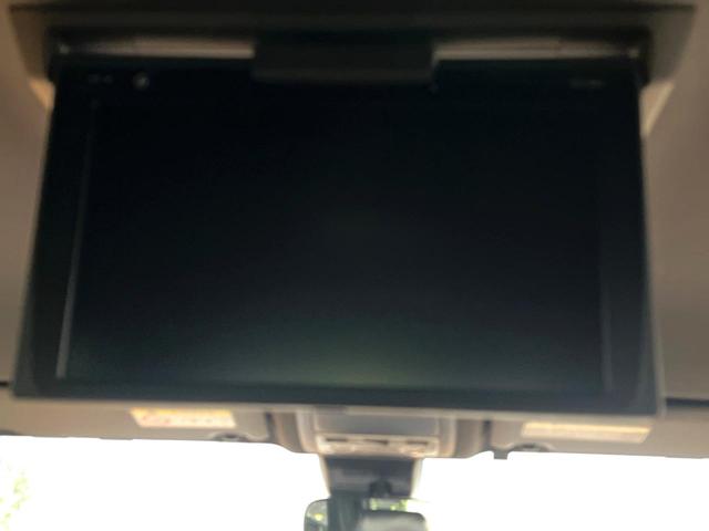 ノア Ｓｉ　Ｇ’ｓ　純正９インチナビ　バックカメラ　フリップダウンモニター　セーフティセンス　純正１８インチアルミ　両側電動スライドドア　ＬＥＤヘッドライト　７人乗り　オートマチックハイビーム　バックカメラ（5枚目）