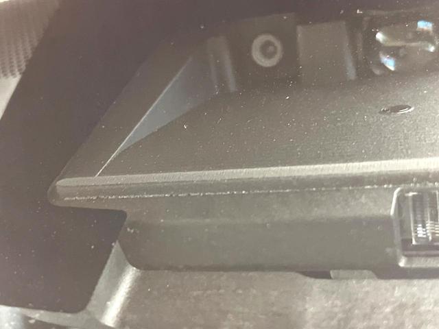 ノア Ｓｉ　Ｇ’ｓ　純正９インチナビ　バックカメラ　フリップダウンモニター　セーフティセンス　純正１８インチアルミ　両側電動スライドドア　ＬＥＤヘッドライト　７人乗り　オートマチックハイビーム　バックカメラ（7枚目）