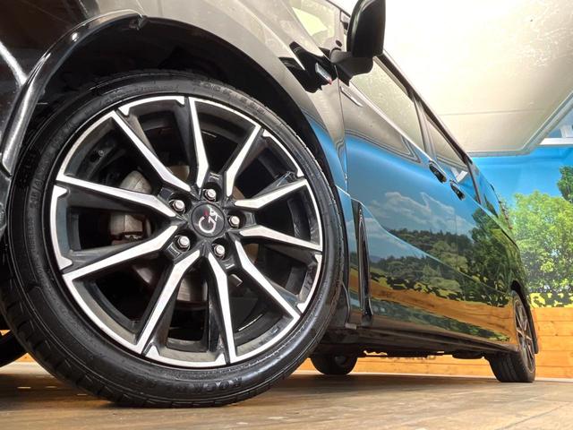 ノア Ｓｉ　Ｇ’ｓ　純正９インチナビ　バックカメラ　フリップダウンモニター　セーフティセンス　純正１８インチアルミ　両側電動スライドドア　ＬＥＤヘッドライト　７人乗り　オートマチックハイビーム　バックカメラ（14枚目）
