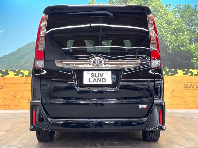 ノア Ｓｉ　Ｇ’ｓ　純正９インチナビ　バックカメラ　フリップダウンモニター　セーフティセンス　純正１８インチアルミ　両側電動スライドドア　ＬＥＤヘッドライト　７人乗り　オートマチックハイビーム　バックカメラ（16枚目）