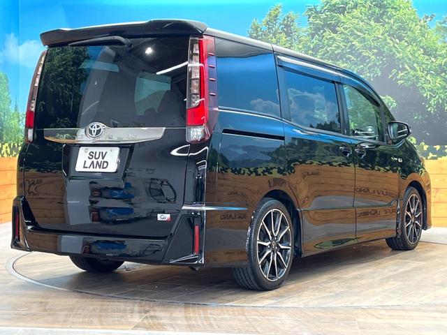 ノア Ｓｉ　Ｇ’ｓ　純正９インチナビ　バックカメラ　フリップダウンモニター　セーフティセンス　純正１８インチアルミ　両側電動スライドドア　ＬＥＤヘッドライト　７人乗り　オートマチックハイビーム　バックカメラ（17枚目）