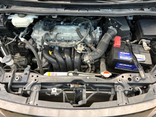 ノア Ｓｉ　Ｇ’ｓ　純正９インチナビ　バックカメラ　フリップダウンモニター　セーフティセンス　純正１８インチアルミ　両側電動スライドドア　ＬＥＤヘッドライト　７人乗り　オートマチックハイビーム　バックカメラ（18枚目）