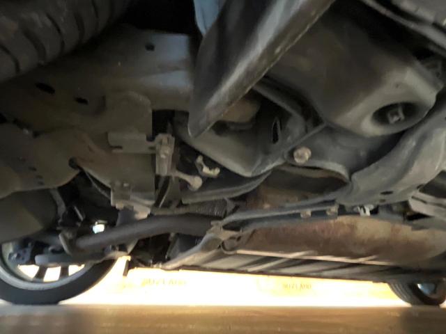 ノア Ｓｉ　Ｇ’ｓ　純正９インチナビ　バックカメラ　フリップダウンモニター　セーフティセンス　純正１８インチアルミ　両側電動スライドドア　ＬＥＤヘッドライト　７人乗り　オートマチックハイビーム　バックカメラ（22枚目）