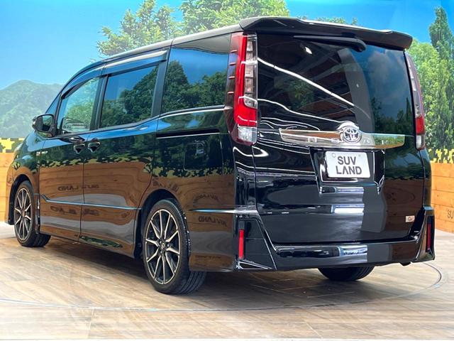 ノア Ｓｉ　Ｇ’ｓ　純正９インチナビ　バックカメラ　フリップダウンモニター　セーフティセンス　純正１８インチアルミ　両側電動スライドドア　ＬＥＤヘッドライト　７人乗り　オートマチックハイビーム　バックカメラ（25枚目）