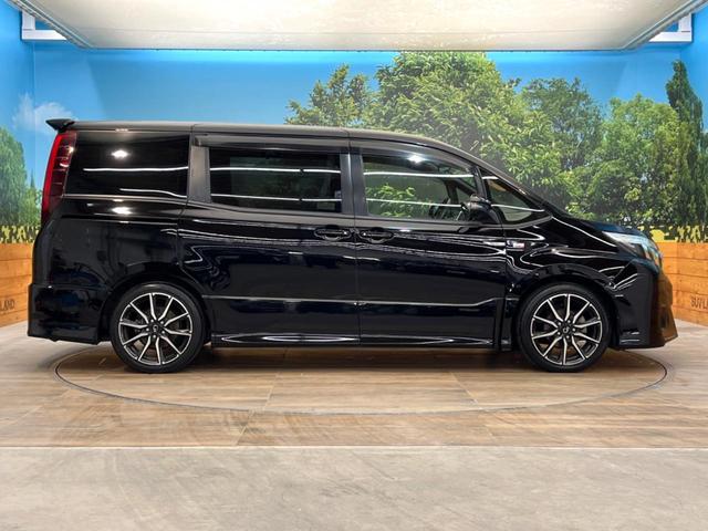 ノア Ｓｉ　Ｇ’ｓ　純正９インチナビ　バックカメラ　フリップダウンモニター　セーフティセンス　純正１８インチアルミ　両側電動スライドドア　ＬＥＤヘッドライト　７人乗り　オートマチックハイビーム　バックカメラ（27枚目）