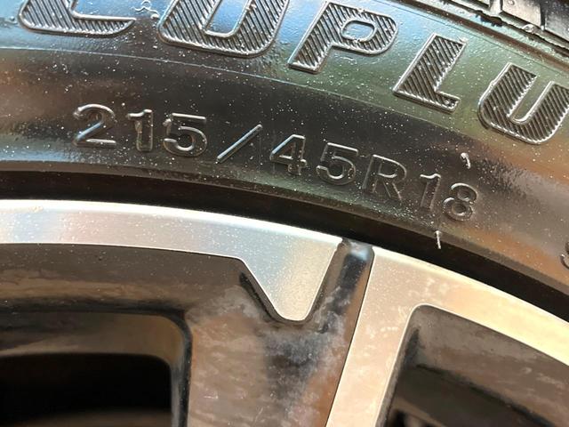 ノア Ｓｉ　Ｇ’ｓ　純正９インチナビ　バックカメラ　フリップダウンモニター　セーフティセンス　純正１８インチアルミ　両側電動スライドドア　ＬＥＤヘッドライト　７人乗り　オートマチックハイビーム　バックカメラ（33枚目）