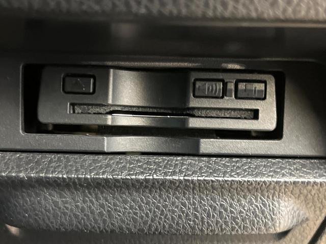 ノア Ｓｉ　Ｇ’ｓ　純正９インチナビ　バックカメラ　フリップダウンモニター　セーフティセンス　純正１８インチアルミ　両側電動スライドドア　ＬＥＤヘッドライト　７人乗り　オートマチックハイビーム　バックカメラ（34枚目）