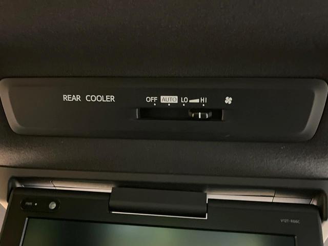 ノア Ｓｉ　Ｇ’ｓ　純正９インチナビ　バックカメラ　フリップダウンモニター　セーフティセンス　純正１８インチアルミ　両側電動スライドドア　ＬＥＤヘッドライト　７人乗り　オートマチックハイビーム　バックカメラ（53枚目）