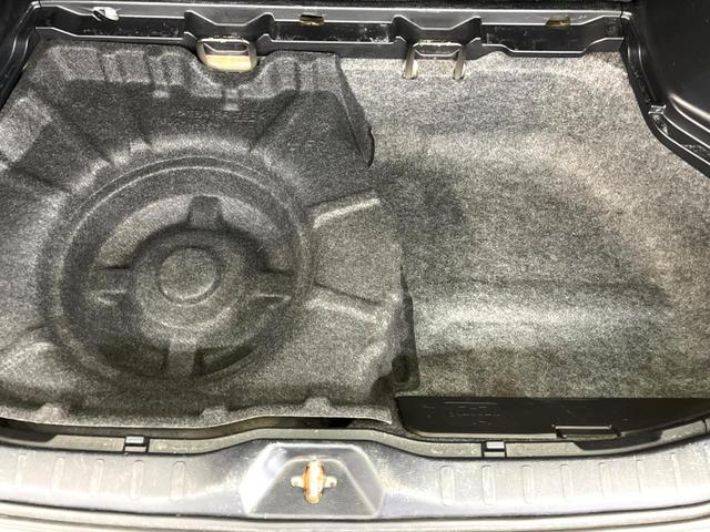 ノア Ｓｉ　Ｇ’ｓ　純正９インチナビ　バックカメラ　フリップダウンモニター　セーフティセンス　純正１８インチアルミ　両側電動スライドドア　ＬＥＤヘッドライト　７人乗り　オートマチックハイビーム　バックカメラ（60枚目）