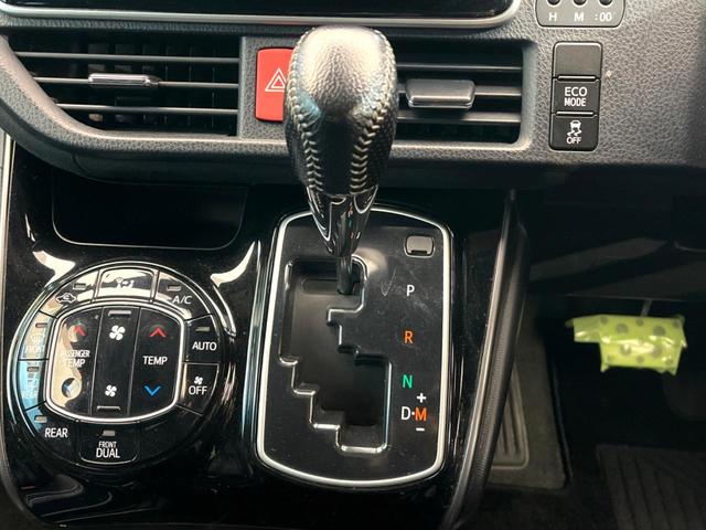 ノア Ｓｉ　Ｇ’ｓ　純正９インチナビ　バックカメラ　フリップダウンモニター　セーフティセンス　純正１８インチアルミ　両側電動スライドドア　ＬＥＤヘッドライト　７人乗り　オートマチックハイビーム　バックカメラ（65枚目）