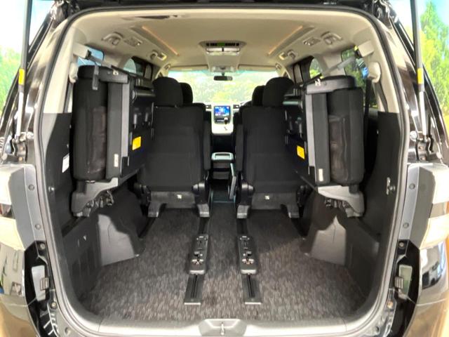 ヴェルファイア ２．４Ｚ　８インチＳＤナビ　バックカメラ　両側電動スライドドア　フリップダウンモニター　ＨＩＤヘッドライト　ＥＴＣ　クリアランスソナー　純正１８インチアルミ　ダブルエアコン　７人乗り　オットマン（11枚目）