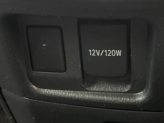 ヴェルファイア ２．４Ｚ　８インチＳＤナビ　バックカメラ　両側電動スライドドア　フリップダウンモニター　ＨＩＤヘッドライト　ＥＴＣ　クリアランスソナー　純正１８インチアルミ　ダブルエアコン　７人乗り　オットマン（60枚目）