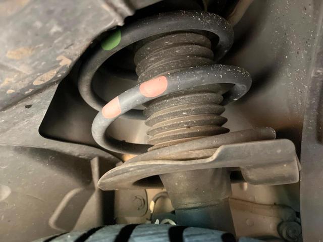 セレナ ハイウェイスター　Ｖセレクション　禁煙車　純正９インチナビ　全周囲カメラ　両側電動スライドドア　インテリジェントルームミラー　プロパイロット　レーダークルーズ　純正１６インチアルミ　ＬＥＤヘッド　ＥＴＣ　ドラレコ（21枚目）