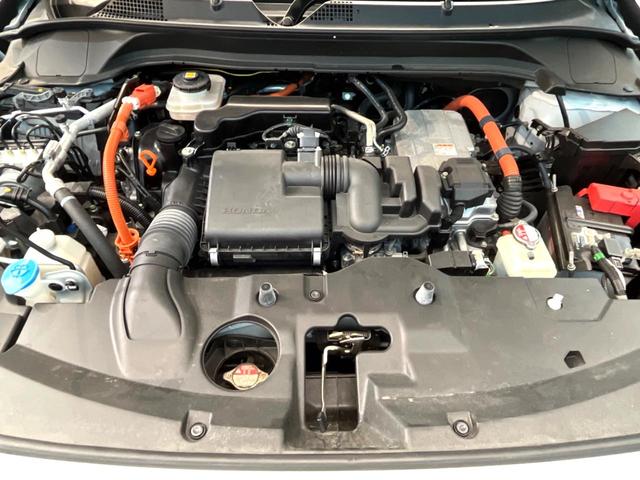 ヴェゼル e:HEV PLaY 禁煙車 メーカー純正9インチナビ サンルーフ 全周囲カメラ パワーバックドア オートマチックハイビーム 横滑り防止 LEDヘッド ETC ドラレコ スマートキー 純正18インチアルミ(18枚目)