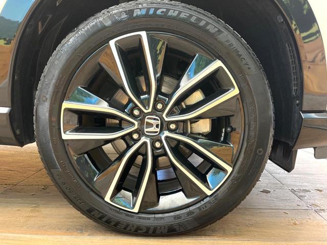 ヴェゼル e:HEV PLaY 禁煙車 メーカー純正9インチナビ サンルーフ 全周囲カメラ パワーバックドア オートマチックハイビーム 横滑り防止 LEDヘッド ETC ドラレコ スマートキー 純正18インチアルミ(30枚目)