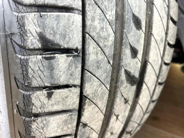 ヴェゼル e:HEV PLaY 禁煙車 メーカー純正9インチナビ サンルーフ 全周囲カメラ パワーバックドア オートマチックハイビーム 横滑り防止 LEDヘッド ETC ドラレコ スマートキー 純正18インチアルミ(31枚目)