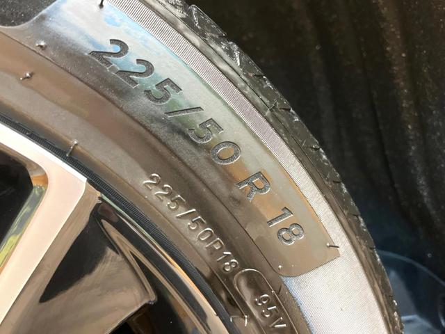 ヴェゼル e:HEV PLaY 禁煙車 メーカー純正9インチナビ サンルーフ 全周囲カメラ パワーバックドア オートマチックハイビーム 横滑り防止 LEDヘッド ETC ドラレコ スマートキー 純正18インチアルミ(32枚目)