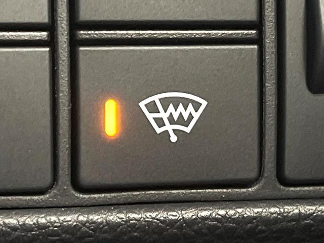 ヴェゼル e:HEV PLaY 禁煙車 メーカー純正9インチナビ サンルーフ 全周囲カメラ パワーバックドア オートマチックハイビーム 横滑り防止 LEDヘッド ETC ドラレコ スマートキー 純正18インチアルミ(56枚目)