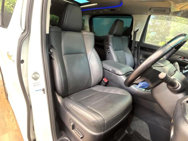 アルファードハイブリッド ＳＲ　Ｃパッケージ　メーカー純正９インチナビ　サンルーフ　４ＷＤ　モデリスタエアロ　バックカメラ　両側電動スライドドア　プリクラッシュセーフティ　ブラインドスポットモニター　ＬＥＤヘッド　純正１７インチアルミ（8枚目）