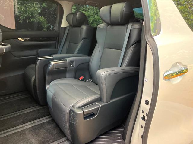 アルファードハイブリッド ＳＲ　Ｃパッケージ　メーカー純正９インチナビ　サンルーフ　４ＷＤ　モデリスタエアロ　バックカメラ　両側電動スライドドア　プリクラッシュセーフティ　ブラインドスポットモニター　ＬＥＤヘッド　純正１７インチアルミ（66枚目）