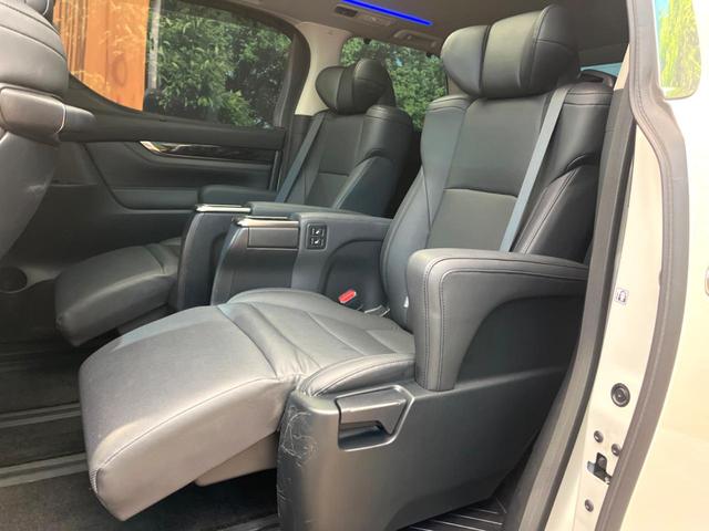 アルファードハイブリッド ＳＲ　Ｃパッケージ　メーカー純正９インチナビ　サンルーフ　４ＷＤ　モデリスタエアロ　バックカメラ　両側電動スライドドア　プリクラッシュセーフティ　ブラインドスポットモニター　ＬＥＤヘッド　純正１７インチアルミ（67枚目）