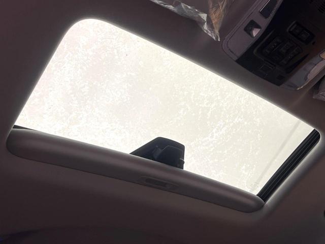 アルファードハイブリッド ＳＲ　Ｃパッケージ　メーカー純正９インチナビ　サンルーフ　４ＷＤ　モデリスタエアロ　バックカメラ　両側電動スライドドア　プリクラッシュセーフティ　ブラインドスポットモニター　ＬＥＤヘッド　純正１７インチアルミ（73枚目）