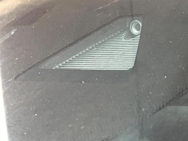 �y�X�}�[�g�V�e�B�u���[�L�T�|�[�g�z�ᑬ���s���ɑO���̎ԗ�����F�����A�Փ˂������Ȏ��͌x��ƃu���[�L�ŏՓˉ���Ɣ�Q�y�����A�V�X�g�B�����S�Ƀh���C�u�����y���݂��������܂��B