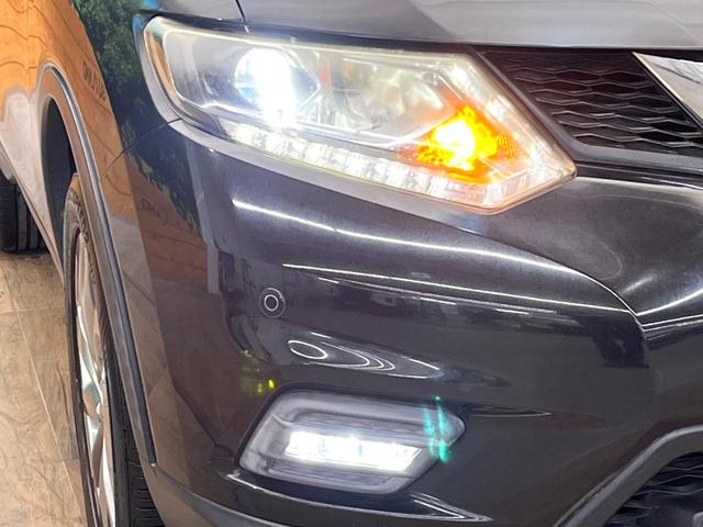 エクストレイル ２０Ｘｔｔ　エマージェンシーブレーキパッケージ　ＳＤナビ　全周囲カメラ　衝突被害軽減システム　電動リアゲート　コーナーセンサー　スマートキー　ＬＥＤヘッド　ルーフレール　ビルトインＥＴＣ　クルコン　車線逸脱警報　オートライト　デュアルエアコン（12枚目）