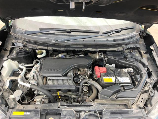 エクストレイル ２０Ｘｔｔ　エマージェンシーブレーキパッケージ　ＳＤナビ　全周囲カメラ　衝突被害軽減システム　電動リアゲート　コーナーセンサー　スマートキー　ＬＥＤヘッド　ルーフレール　ビルトインＥＴＣ　クルコン　車線逸脱警報　オートライト　デュアルエアコン（18枚目）