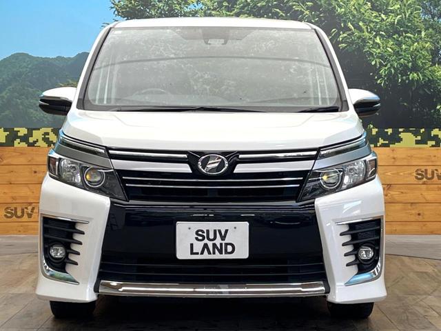 ヴォクシー ＺＳ　煌ＩＩ　両側電動ドア　純正ＳＤナビ　後席モニター　バックカメラ　衝突被害軽減システム　禁煙車　ドラレコ　スマートキー　ＬＥＤヘッド　ビルトインＥＴＣ　オートハイビーム　車線逸脱警報　オートライト（14枚目）