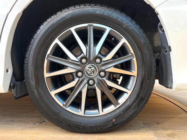 ヴォクシー ＺＳ　煌ＩＩ　両側電動ドア　純正ＳＤナビ　後席モニター　バックカメラ　衝突被害軽減システム　禁煙車　ドラレコ　スマートキー　ＬＥＤヘッド　ビルトインＥＴＣ　オートハイビーム　車線逸脱警報　オートライト（28枚目）