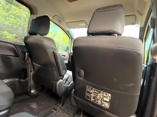 ヴォクシー ＺＳ　煌ＩＩ　両側電動ドア　純正ＳＤナビ　後席モニター　バックカメラ　衝突被害軽減システム　禁煙車　ドラレコ　スマートキー　ＬＥＤヘッド　ビルトインＥＴＣ　オートハイビーム　車線逸脱警報　オートライト（36枚目）