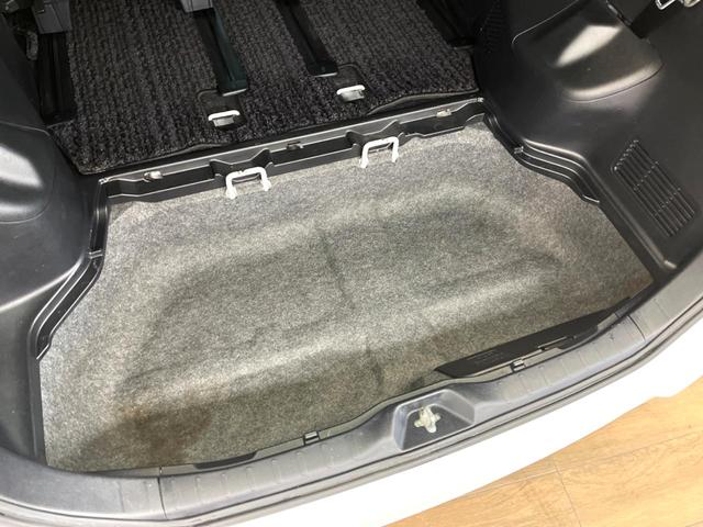 ヴォクシー ＺＳ　煌ＩＩ　両側電動ドア　純正ＳＤナビ　後席モニター　バックカメラ　衝突被害軽減システム　禁煙車　ドラレコ　スマートキー　ＬＥＤヘッド　ビルトインＥＴＣ　オートハイビーム　車線逸脱警報　オートライト（41枚目）