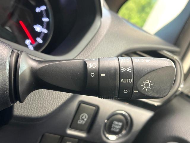 ヴォクシー ＺＳ　煌ＩＩ　両側電動ドア　純正ＳＤナビ　後席モニター　バックカメラ　衝突被害軽減システム　禁煙車　ドラレコ　スマートキー　ＬＥＤヘッド　ビルトインＥＴＣ　オートハイビーム　車線逸脱警報　オートライト（46枚目）