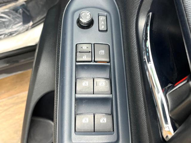 ヴォクシー ＺＳ　煌ＩＩ　両側電動ドア　純正ＳＤナビ　後席モニター　バックカメラ　衝突被害軽減システム　禁煙車　ドラレコ　スマートキー　ＬＥＤヘッド　ビルトインＥＴＣ　オートハイビーム　車線逸脱警報　オートライト（48枚目）