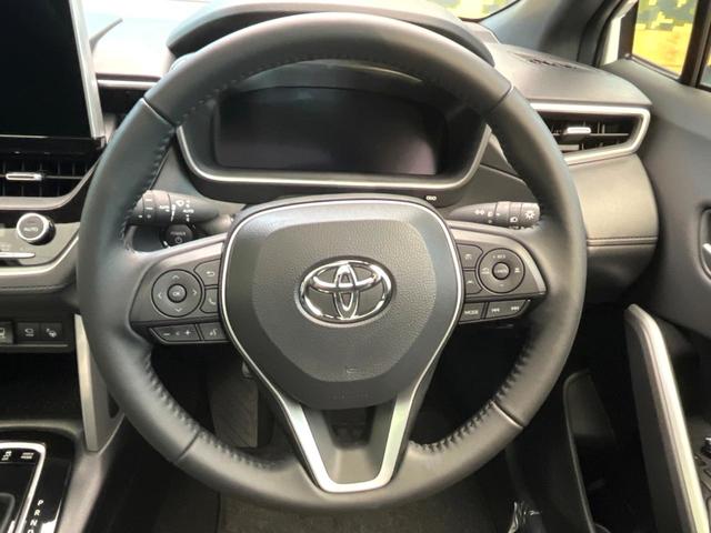カローラクロス ハイブリッド　Ｚ　禁煙車　メーカー純正１０．５インチナビ　サンルーフ　プリクラッシュセーフティ　全周囲カメラ　レーダークルーズ　ブラインドスポットモニター　ＬＥＤヘッド　ＥＴＣ　ドラレコ　純正１８インチアルミ（11枚目）