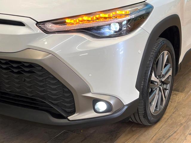 カローラクロス ハイブリッド　Ｚ　禁煙車　メーカー純正１０．５インチナビ　サンルーフ　プリクラッシュセーフティ　全周囲カメラ　レーダークルーズ　ブラインドスポットモニター　ＬＥＤヘッド　ＥＴＣ　ドラレコ　純正１８インチアルミ（12枚目）