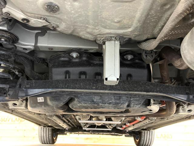 カローラクロス ハイブリッド　Ｚ　禁煙車　メーカー純正１０．５インチナビ　サンルーフ　プリクラッシュセーフティ　全周囲カメラ　レーダークルーズ　ブラインドスポットモニター　ＬＥＤヘッド　ＥＴＣ　ドラレコ　純正１８インチアルミ（19枚目）