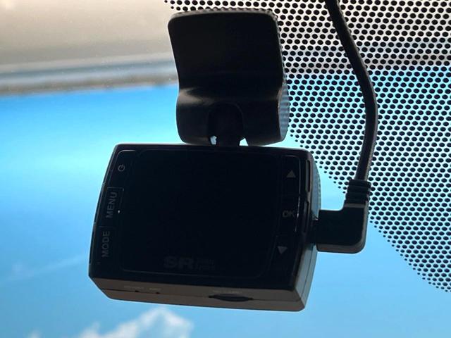 カローラクロス ハイブリッド　Ｚ　禁煙車　メーカー純正１０．５インチナビ　サンルーフ　プリクラッシュセーフティ　全周囲カメラ　レーダークルーズ　ブラインドスポットモニター　ＬＥＤヘッド　ＥＴＣ　ドラレコ　純正１８インチアルミ（36枚目）