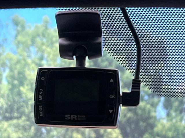 カローラクロス ハイブリッド　Ｚ　禁煙車　メーカー純正１０．５インチナビ　サンルーフ　プリクラッシュセーフティ　全周囲カメラ　レーダークルーズ　ブラインドスポットモニター　ＬＥＤヘッド　ＥＴＣ　ドラレコ　純正１８インチアルミ（37枚目）