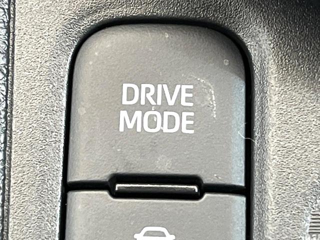 ヤリスクロス Ｚ　禁煙車　メーカー純正８インチナビ　バックカメラ　プリクラッシュセーフティ　レーダークルーズ　ブラインドスポットモニター　シートヒーター　ＬＥＤヘッド　ＥＴＣ　ドラレコ　純正１８インチアルミ（53枚目）