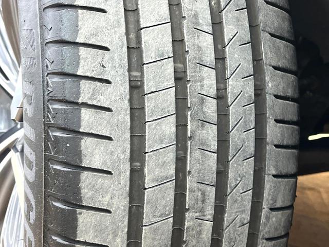 RX RX450hL 4WD SDナビ 全周囲カメラ 衝突被害軽減システム 100V電源 レーダークルーズ 電動リアゲート レザーシート 全席シートヒーター 前席シートエアコン コーナーセンサー スマートキー(32枚目)