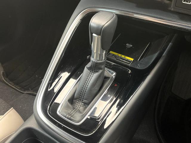 ヴェゼル ｅ：ＨＥＶ　Ｚ　禁煙車　９インチホンダコネクトディスプレイ　全周囲カメラ　アダプティブクルーズ　ホンダセンシング　純正１８インチアルミ　シーケンシャルターンランプ　パドルシフト　ハーフレザーシート　ＥＴＣ（45枚目）