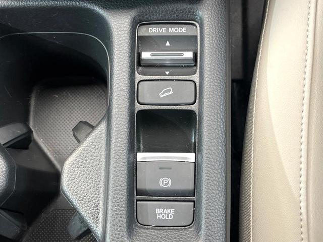 ヴェゼル ｅ：ＨＥＶ　Ｚ　禁煙車　９インチホンダコネクトディスプレイ　全周囲カメラ　アダプティブクルーズ　ホンダセンシング　純正１８インチアルミ　シーケンシャルターンランプ　パドルシフト　ハーフレザーシート　ＥＴＣ（47枚目）