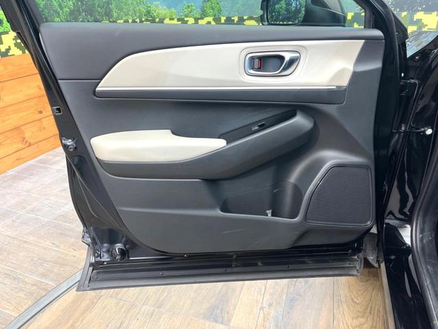 ヴェゼル ｅ：ＨＥＶ　Ｚ　禁煙車　９インチホンダコネクトディスプレイ　全周囲カメラ　アダプティブクルーズ　ホンダセンシング　純正１８インチアルミ　シーケンシャルターンランプ　パドルシフト　ハーフレザーシート　ＥＴＣ（57枚目）
