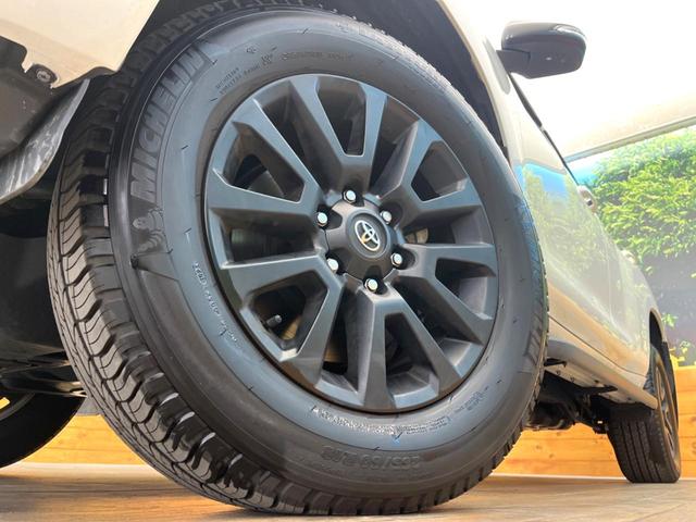 ランドクルーザープラド ＴＸ　Ｌパッケージ　マットブラックエディション　禁煙車　４ＷＤ　９インチメーカー純正ナビ　全周囲カメラ　７人乗り　セーフティセンス　レーダークルーズ　革シート　ＬＥＤヘッド＆フォグ　純正１８インチアルミ　シートベンチレーション　オートハイビーム（14枚目）
