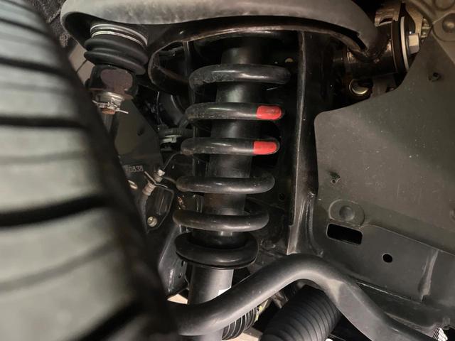 ランドクルーザープラド ＴＸ　Ｌパッケージ　マットブラックエディション　禁煙車　４ＷＤ　９インチメーカー純正ナビ　全周囲カメラ　７人乗り　セーフティセンス　レーダークルーズ　革シート　ＬＥＤヘッド＆フォグ　純正１８インチアルミ　シートベンチレーション　オートハイビーム（20枚目）