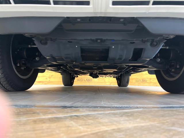 ランドクルーザープラド ＴＸ　Ｌパッケージ　マットブラックエディション　禁煙車　４ＷＤ　９インチメーカー純正ナビ　全周囲カメラ　７人乗り　セーフティセンス　レーダークルーズ　革シート　ＬＥＤヘッド＆フォグ　純正１８インチアルミ　シートベンチレーション　オートハイビーム（23枚目）