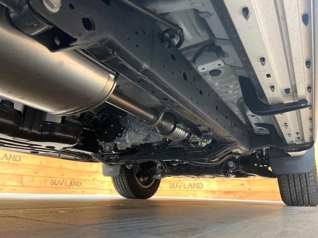 ランドクルーザープラド ＴＸ　Ｌパッケージ　マットブラックエディション　禁煙車　４ＷＤ　９インチメーカー純正ナビ　全周囲カメラ　７人乗り　セーフティセンス　レーダークルーズ　革シート　ＬＥＤヘッド＆フォグ　純正１８インチアルミ　シートベンチレーション　オートハイビーム（24枚目）